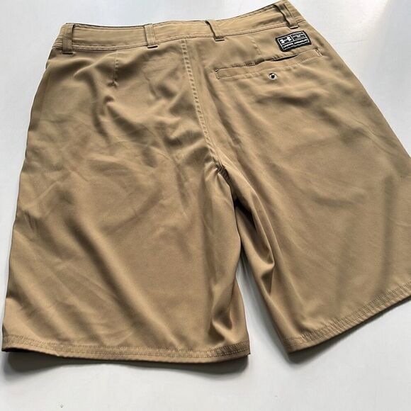 Under Armour Heat Gear Loose Khaki Shorts Mens 30x9.5 - Picture 4 of 9